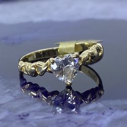 $325 Yellow Gold W Zirconia Heart Ring 