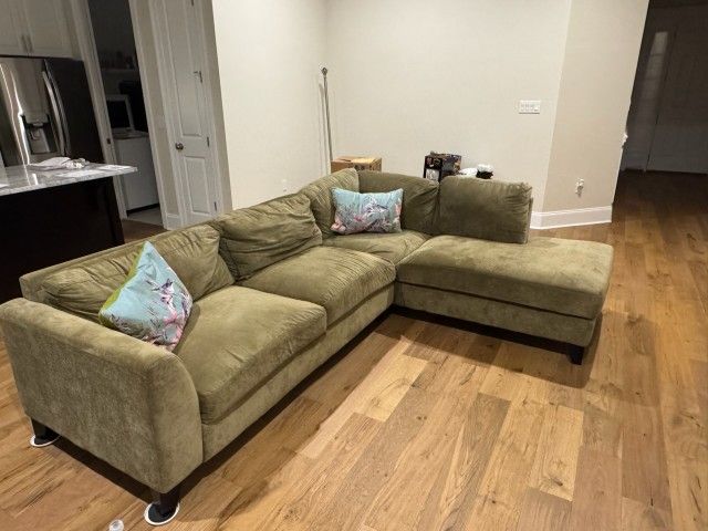 Living Room Sectional & Ottoman