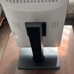 Barco High In 21 Inch Led Monitor  Radiology