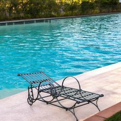 Metal Lounge Poolside Chair  Comes With Tan Cushion
