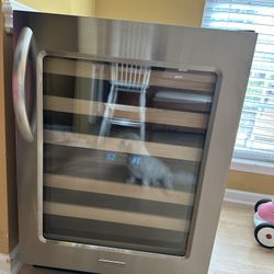 24" Wine Cellar With Glass Door And Wood-Front Racks