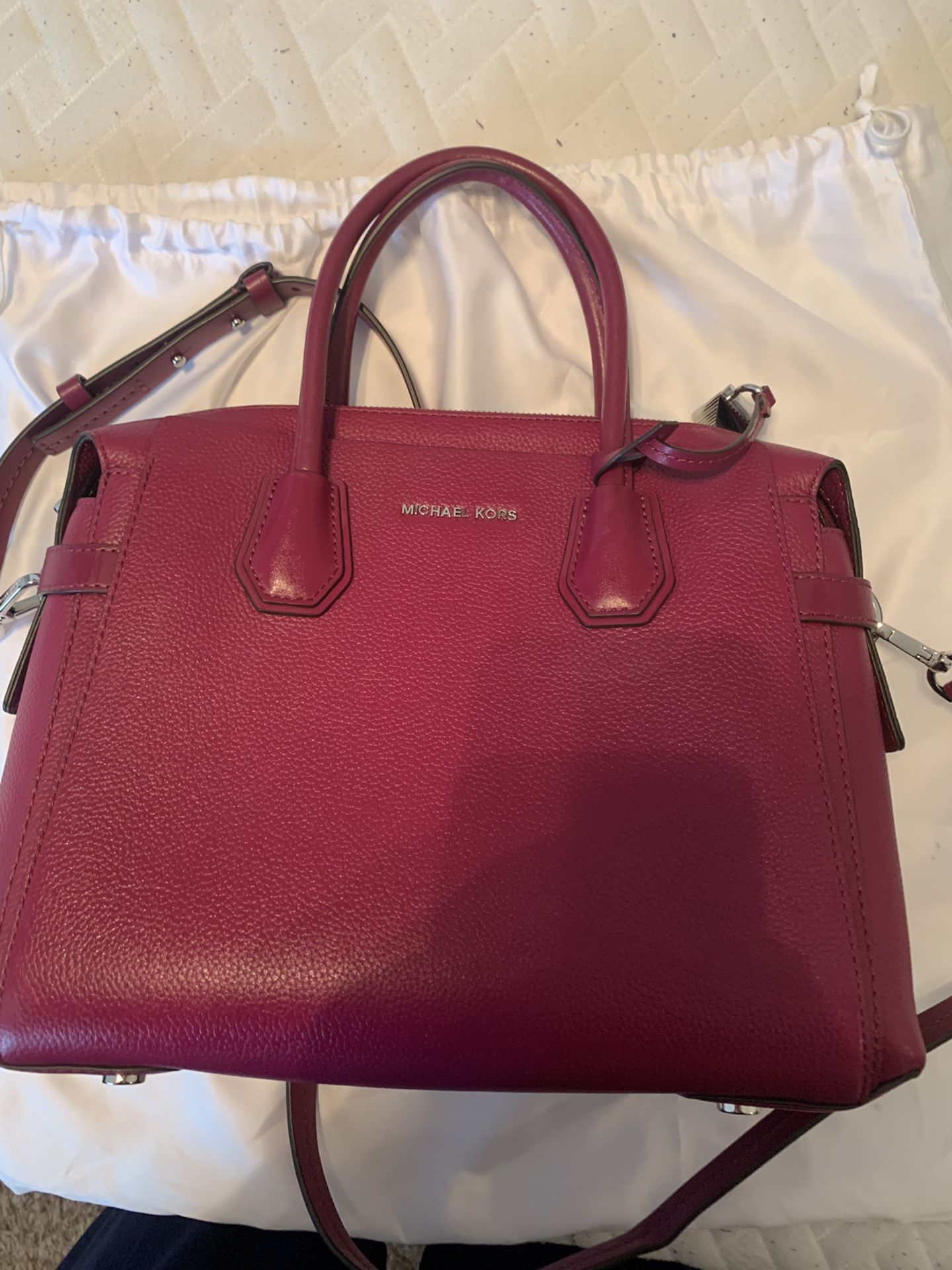 MICHAEL KORs CROSSBODY