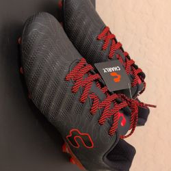 Men's CHARLY HOTCROSS 2.0 Soccer Cleats - Size 8  NEW 