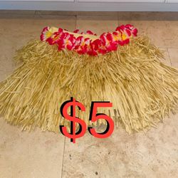 $5 Adult Hawaiian 🌺 Skirt brand new great quality look at pics one size fit all