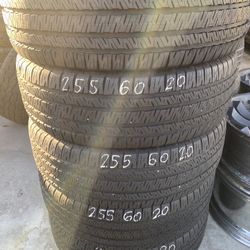 255/60r20 Matching Set Of Tires In Great Shape
