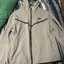 Nike Tech Fleece Mens Large 