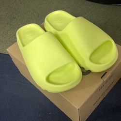 Yeezy Slides “Glow Green”