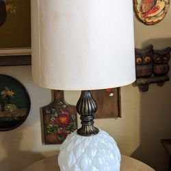 Vintage Milk Glass Style Table Lamp