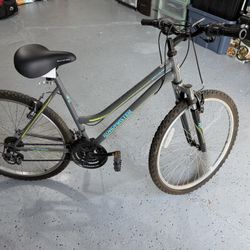 26-inch Granite Peak women’s mountain bike