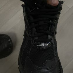 BALENCIAGA RUNNERS / SIZE 10 AUTHENTIC 