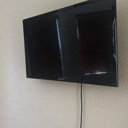 Proscan Flat Screen TV – Wall Mounted – Great Condition