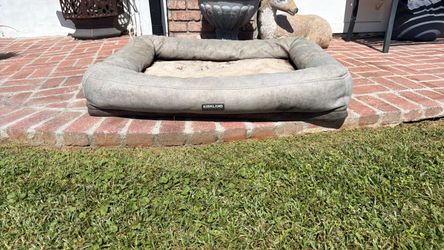 Dog bed