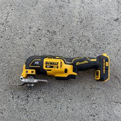 DeWalt 20V XR Brushless Oscillating Multi-Tool DCS356