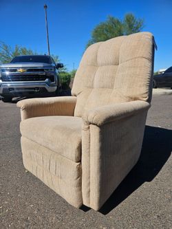 LAZY BOY ROCKER RECLINER CHAIR