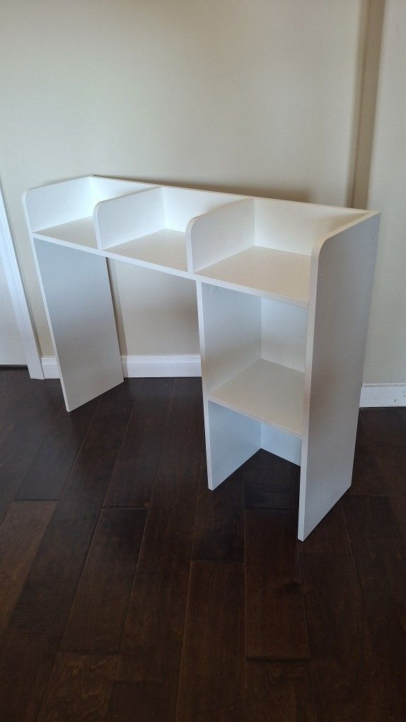 Costway 3 Shelves Modern Desk Standard Bookcase, Wood White, 29"