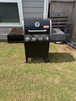 4-burner Outdoor Gourmet Gas Grill