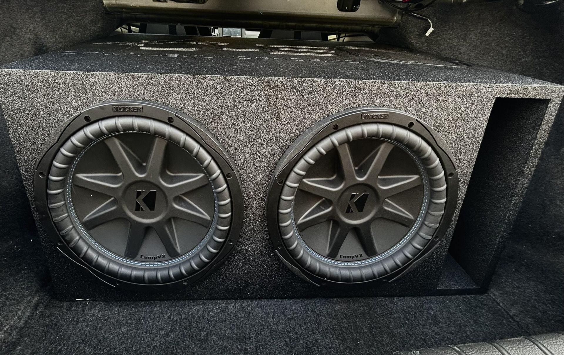 2 12 In Subwoofers 4 Channel Amp And Lc6