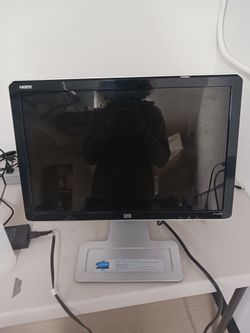HP 22" Monitor - HP w2207h - Good Condition