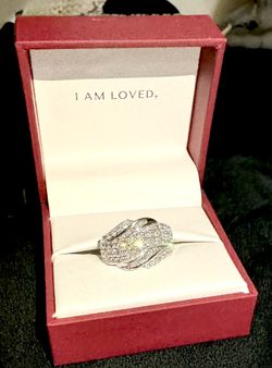 2 Carat Diamond Cluster White Gold Ring - Size 8