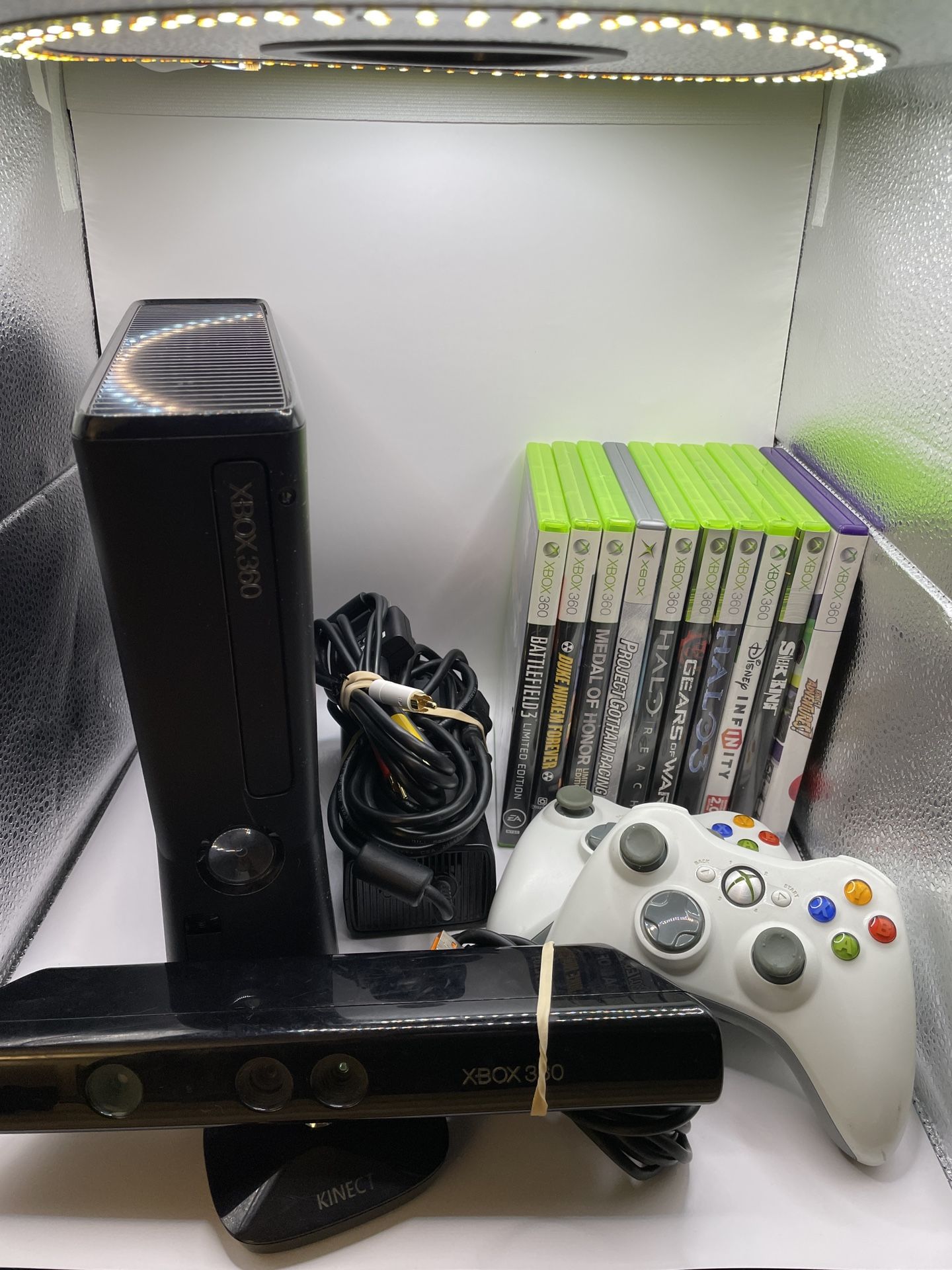 Xbox 360 S Bundle W/ 10 Games, 2 Controllers, And Kinect