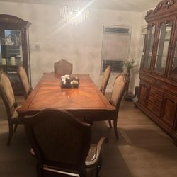 Comedor Y Trinchador 