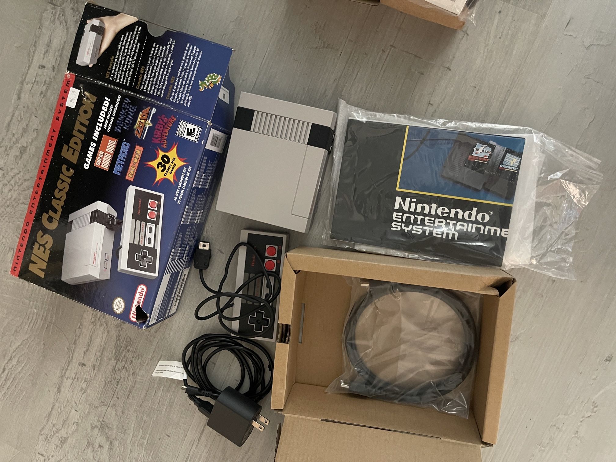 Nintendo Retro - Small Console