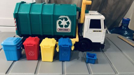 Trash Can Truck Toy