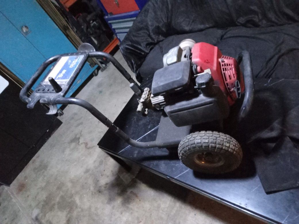 Deal!       Pressure Washer