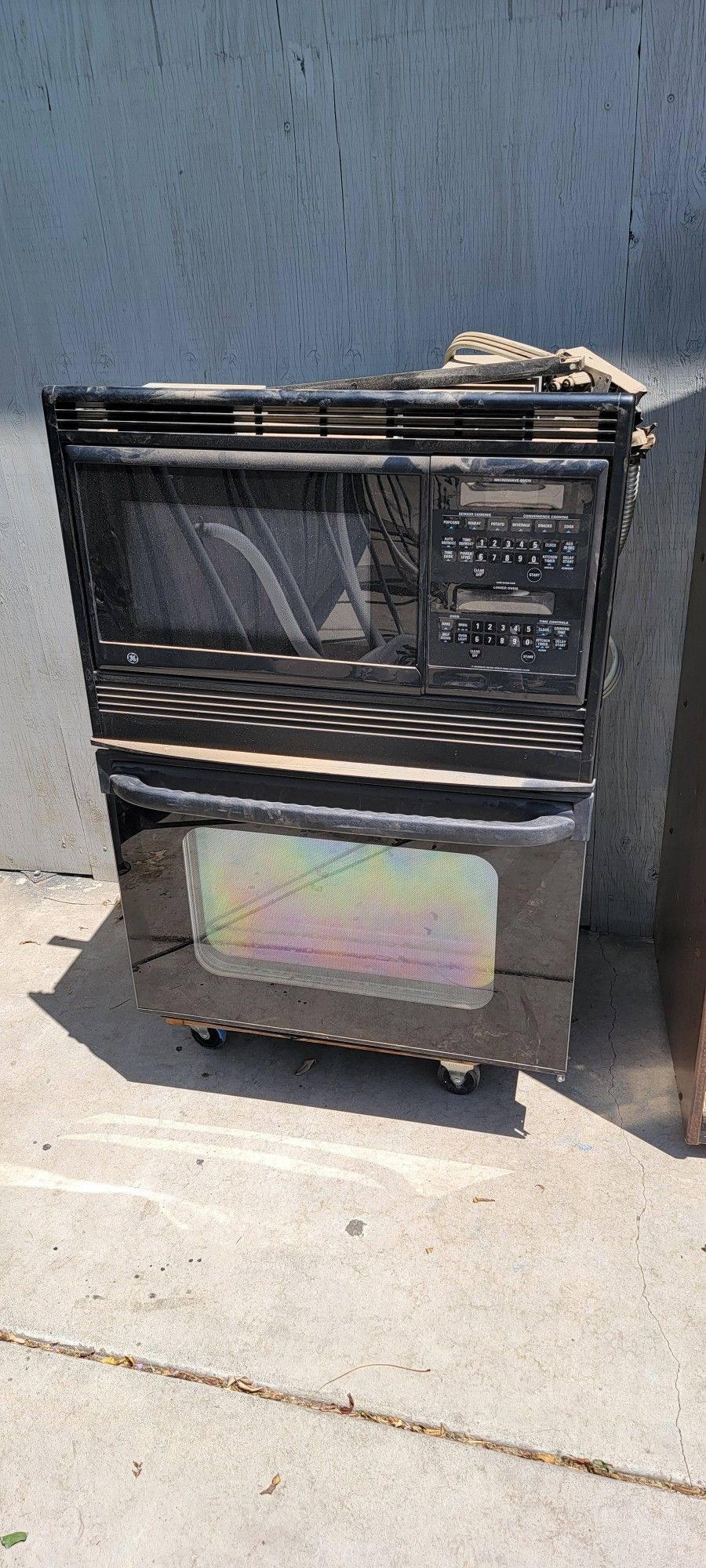 Microwave Oven