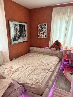Low platform queen bed, no box needed