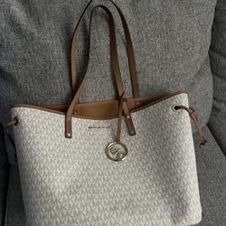 Michael Kors Bag And Wristlet 