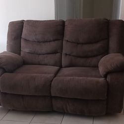 Nice Very Comfortable double  recliner  Very Good Condition  