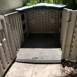Small Rubbermaid Shed