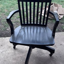 Wooden roller chair with wheels