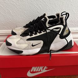 Nike Zoom 2000 Size 8