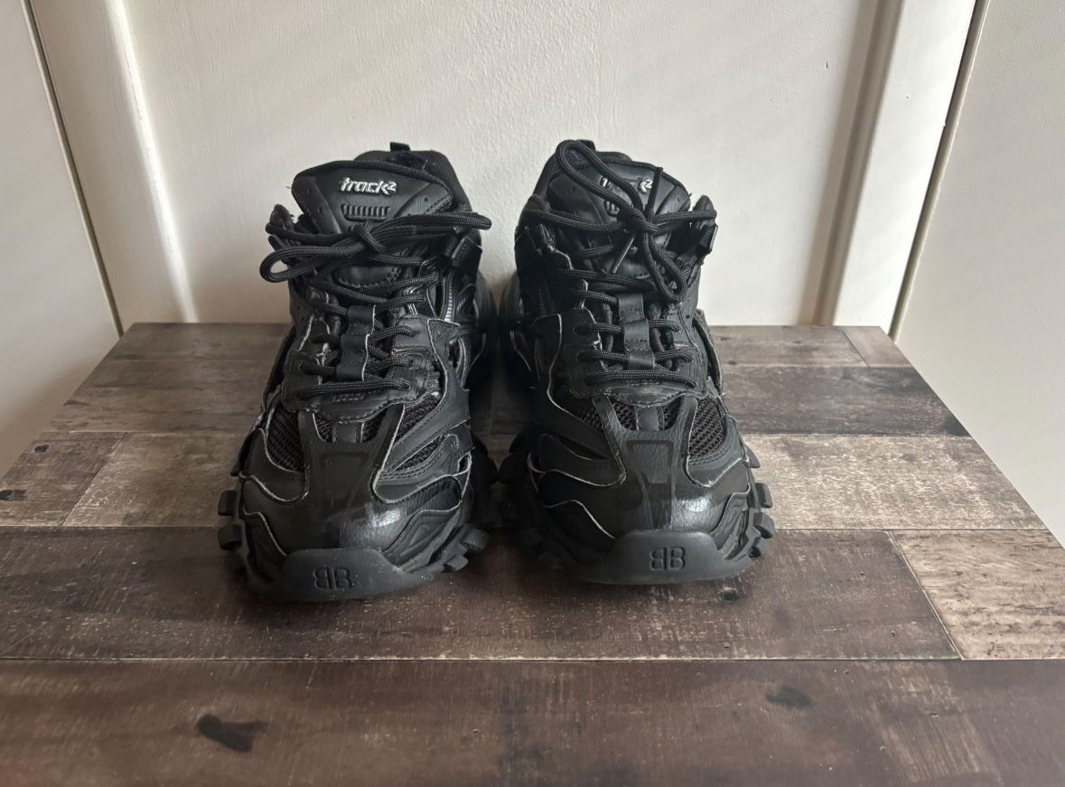 Balenciaga Tracks 2.0 Size 44