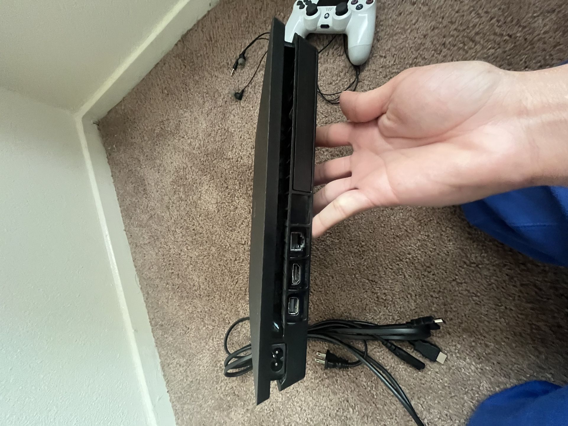 PS4 Slim