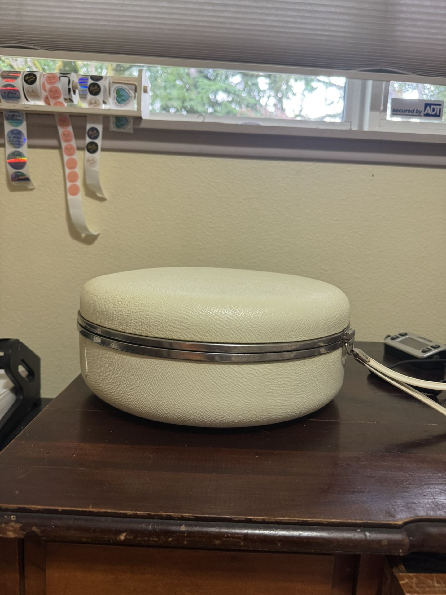 Vintage GE General Electric Women’s Hair Dryer In Travel Case 