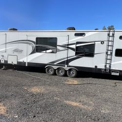 5th Wheel Toy Hauler