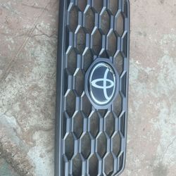Toyota Tacoma Grill 