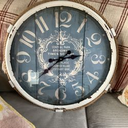 Wall beach/lake clock