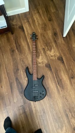 GIO Ibanez black bass guitar (missing A string)