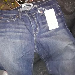 Levi's Capris Size 12