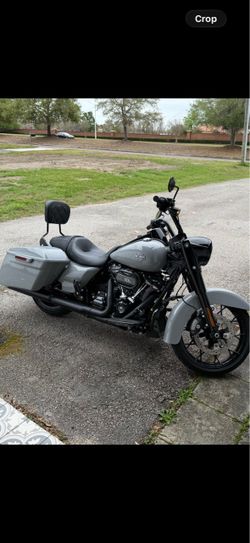 Harley Back Rest Mount FLHRXS ROAD KING 2025