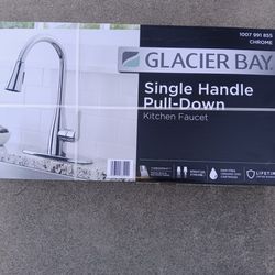 Single Handle Glacier Pull Down Faucet