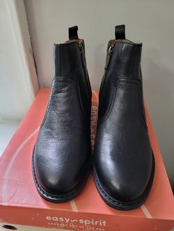 Easy Spirit Black Leather Ankle Boots
