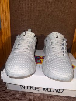 Nike Mind 002