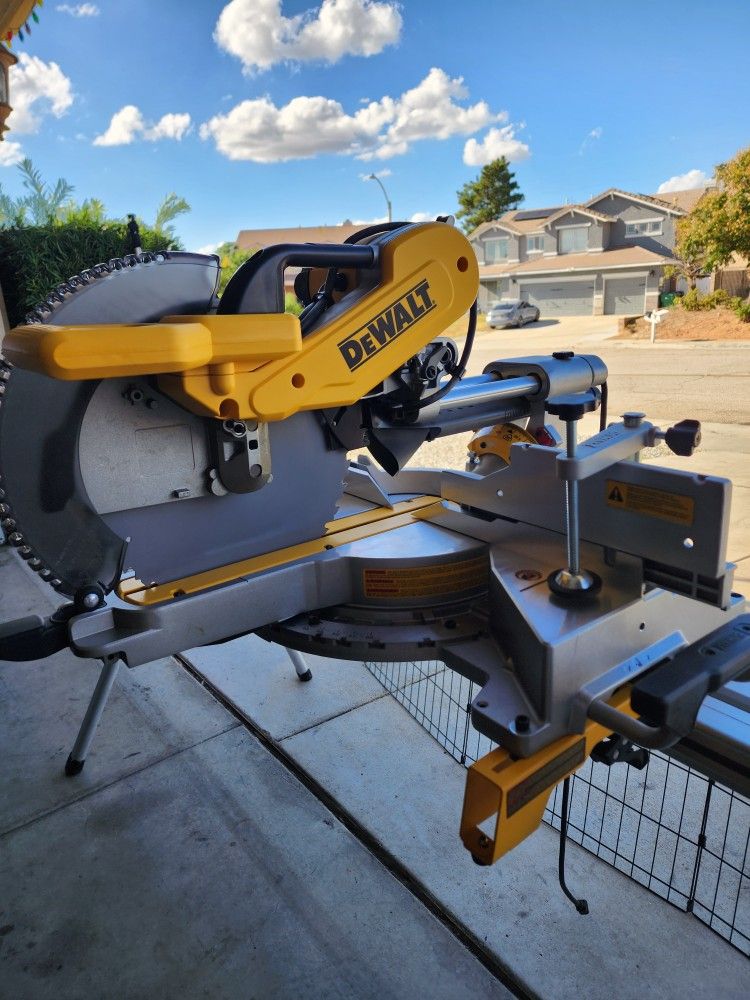 Dewalt miter saw and stand