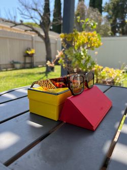 Women fendi glasses