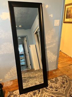 Wall mirror